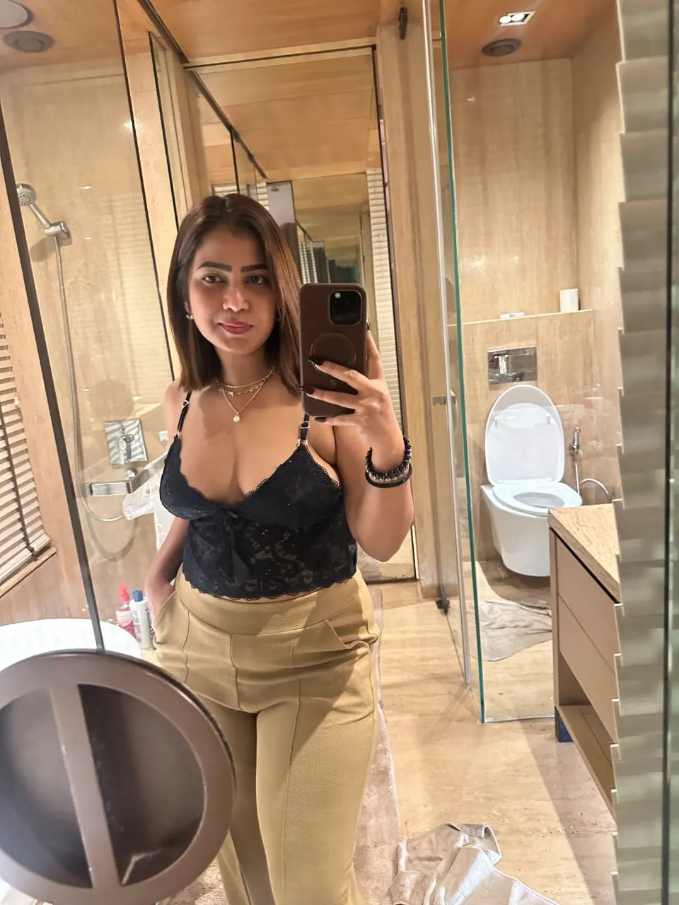 Escorts Agency Shina in Bengaluru